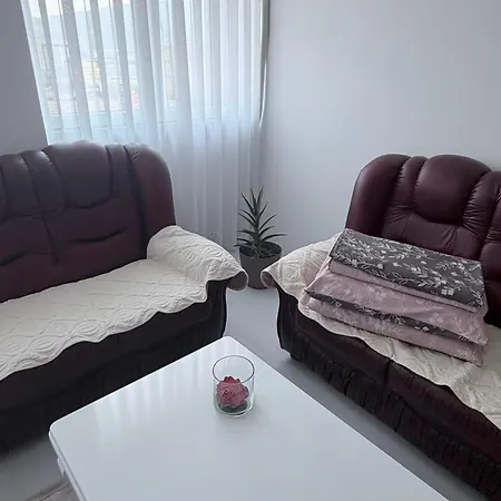 Διαμέρισμα Apartment *